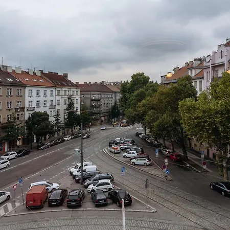 Apartamento Days - Family 2bdr - Ac - Darts - Netflix - Hip District Praga