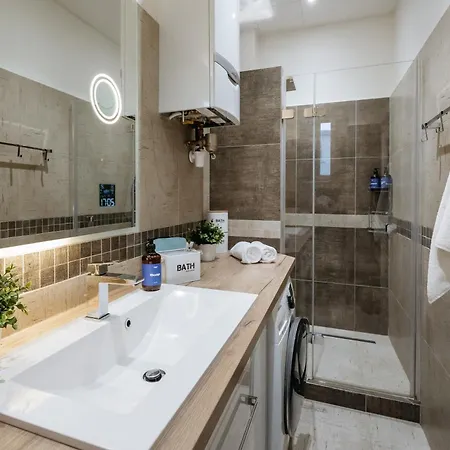 Days - Family 2bdr - Ac - Darts - Netflix - Hip District Apartamento *